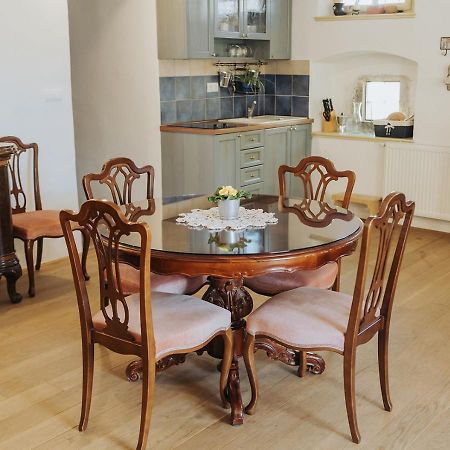 Apartments Mozinetova Hisa Sentjost nad Horjulom Bagian luar foto