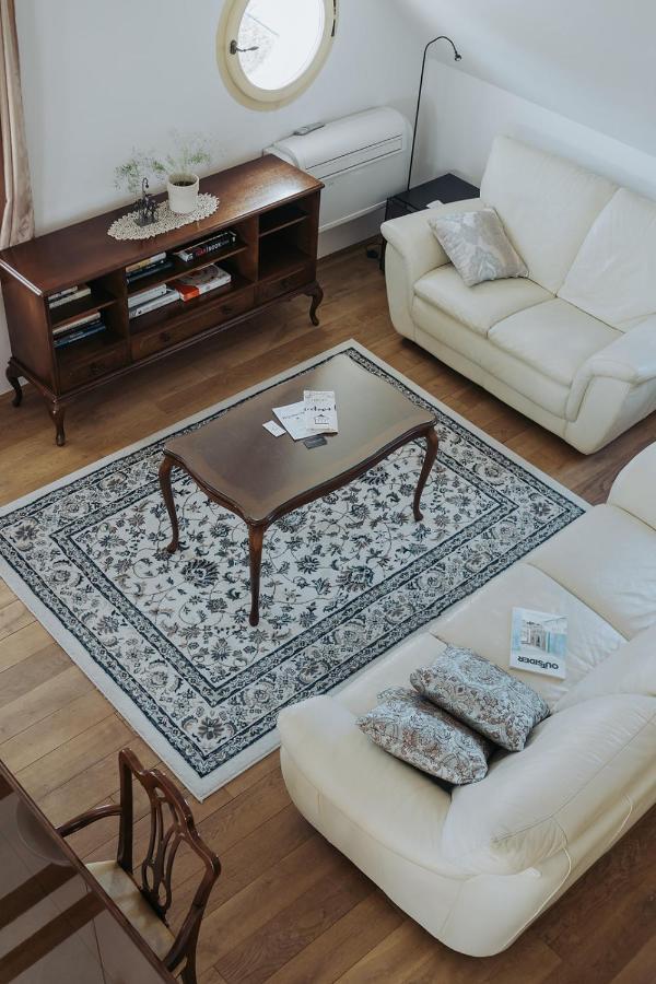 Apartments Mozinetova Hisa Sentjost nad Horjulom Bagian luar foto