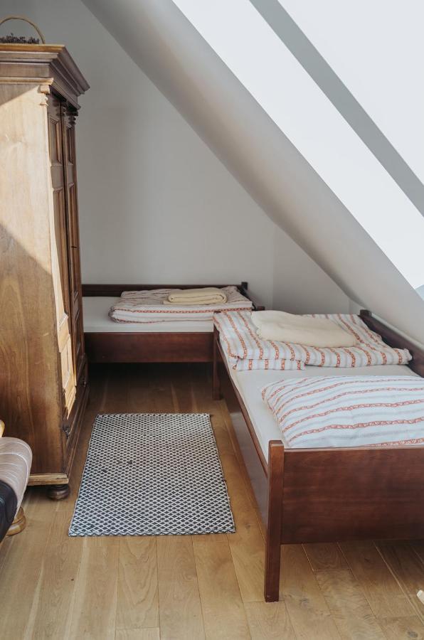 Apartments Mozinetova Hisa Sentjost nad Horjulom Bagian luar foto