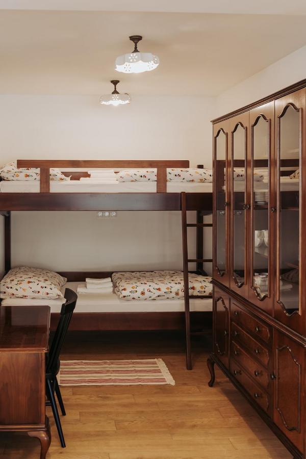 Apartments Mozinetova Hisa Sentjost nad Horjulom Bagian luar foto